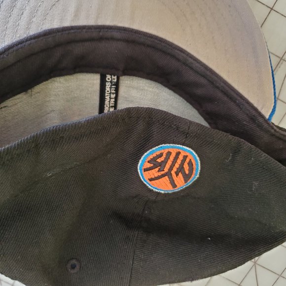New York Knicks Basketball Ball Cap in black and blue.size 7 3/8. - Picture 2 of 5